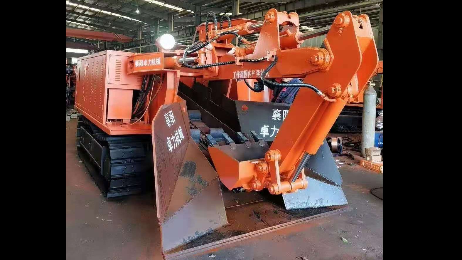 礦用扒渣機(jī)多少錢一臺(tái)？